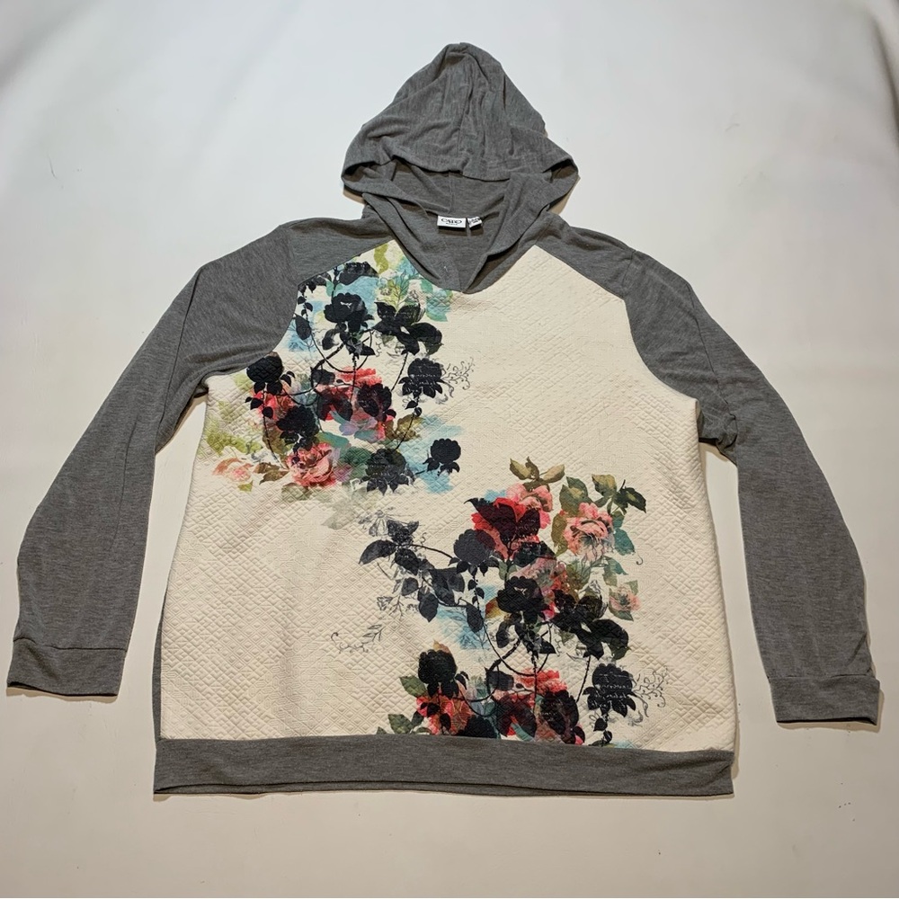 Cato Woman 18/20W Quilted Front Long Sleeve T Shirt Floral Hood Colorful